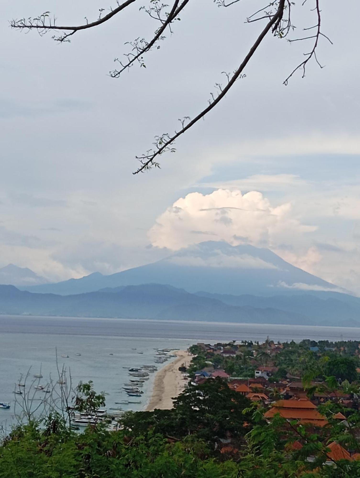 Belong Home Stay Lembongan Exterior photo